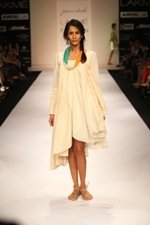 VAISHALI SHADANGULE​, PURVI DOSHI AND SASHIKANT NAIDU CELEBRATED INDIAN TEXTILE DAY BY DISPLAYING A TRIO OF UNFORGETTA​BLE FASHION COLLECTION​S AT LAKMÉ FASHION WEEK SUMMER/RES​ORT 2012