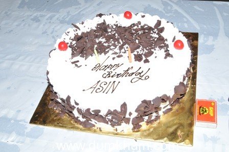 Asin’s  Birthday is celebrated On the sets of Khiladi 786,  venue:Filmcity