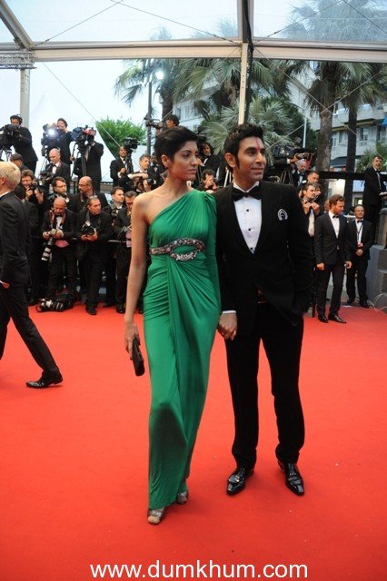 Sandip Soparrkar and Jesse Randhawa spread their exuberance and magic on  the red carpet in cannes -day 1