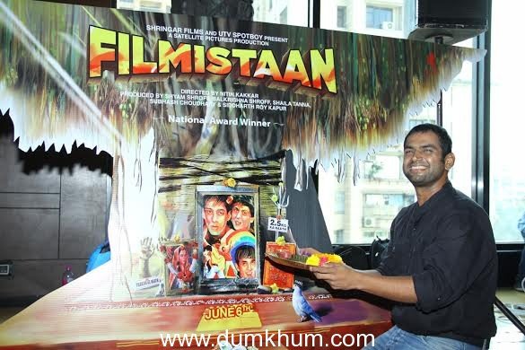 Mr. Sharib Hashmi performed today a special aarti for his upcoming film Filmistaan at Cinemax (Infiniti).