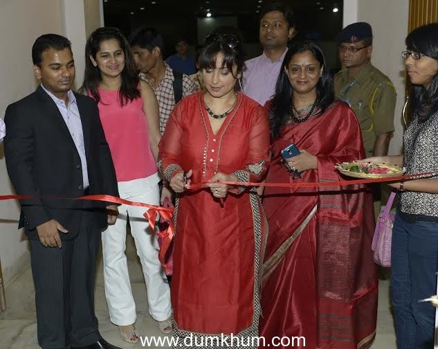 Actress DIVYA DUTTA inaugurates ‘The Society Collection’ at World Trade Centre!