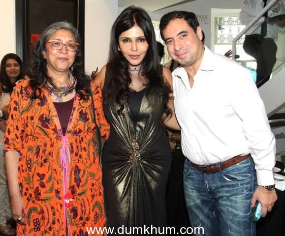 NISHA JAMVWAL & DAG HOST AN ABSTRACT ART CHAMPAGNE BRUNCH