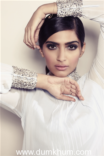 Sonam Kapoor to sport her mother’s jewellery in Prem Ratan Dhan Payo !