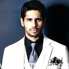 Fans surprise Sidharth on Friendship’s day.