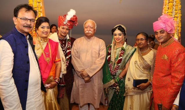 Nandan Jha's wedding reception the other day at Novotel in Mumbai saw RSS chief Mohan Bhagwat making a rare appearnce1