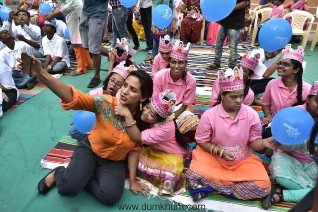 Lalbaugchi Rani - Played with Special Children