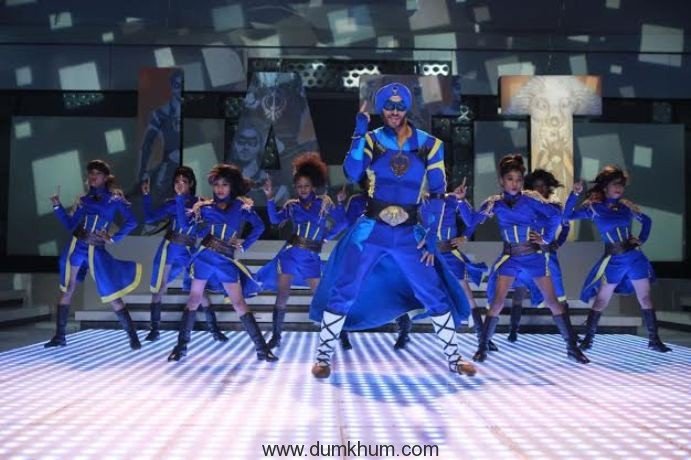 Tiger Shroff shakes a leg with Kids for the tittle track of A flying Jatt...