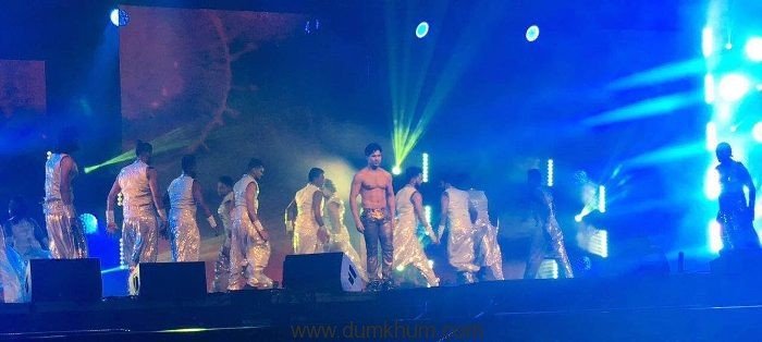 Varun Dhawan gets a rousing welcome at Houston-