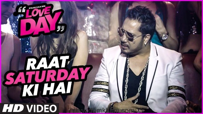 mika-and-harshi-mad-sizzles-the-party-scene-with-their-song-raat-saturday-ki-hai