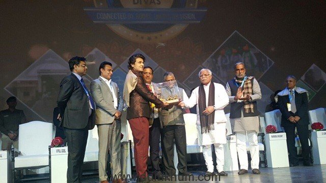 Singer Sonu Nigam has been honored 'Haryana Gaurav Samman' by Haryana Government