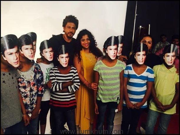 The King himself, SRK urges fans to ‘Bajao for a Cause’