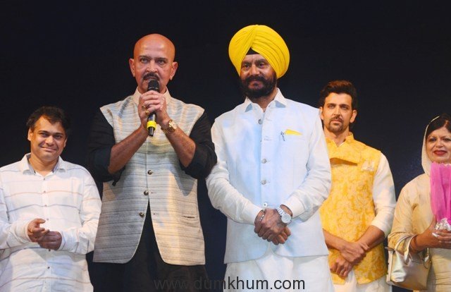 L-R - Rakesh Roshan, Jitender Singh Shunty and Hrithik Roshan at Basanti Chola Diwas” at Bhaidas Auditorium Mumbai on 28th September 2017