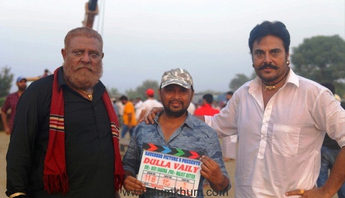 Yograj Singh, Director Devi Sharma & Guggu Gill on the Set of film 'Dulla Vaily'