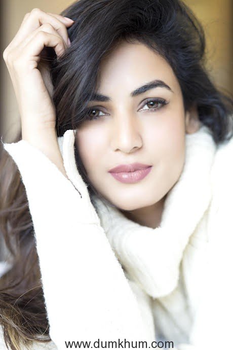Sonal Chauhan to make her digital debut with a short film!