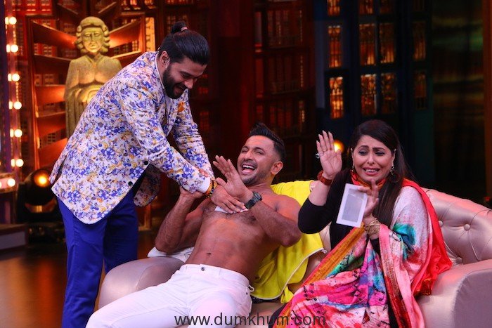 Balraj and Geeta wax Terence Lewis's chest on the set of Entertainment ki Raat@9 limited edition
