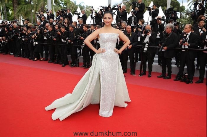 L’Oréal Paris ambassador Aishwarya Rai Bachchan on Day 6 of red carpet at Cannes Film Festival 2018 (3)