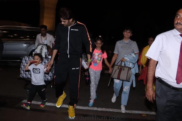 Maniesh Paul and Family snapped at the airport as they leave for a vacay in Singapore-1