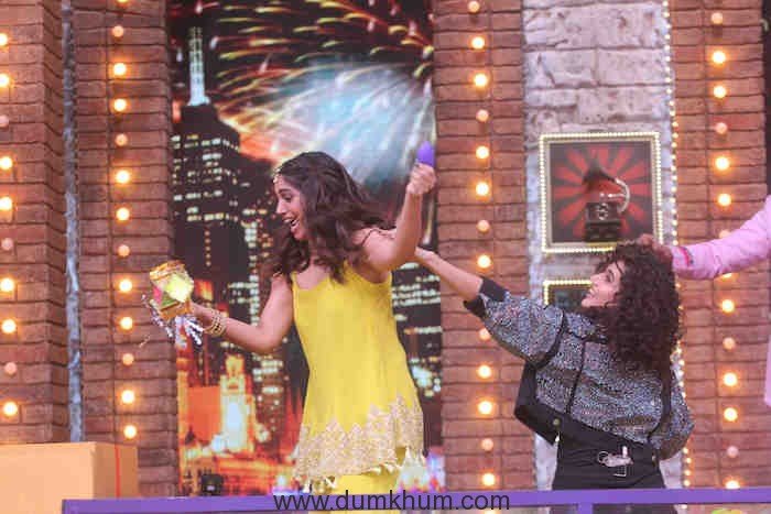 Tapsee and Bhumi on sets of Movie Masti with Maniesh Paul (4)