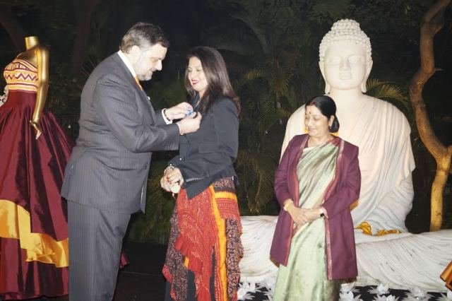 International Fashion designer Ritu Beri honored with the title of  “The Lady of the Order of Civil Merit”.