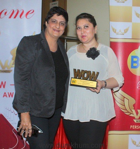 geeta-khatri-parul-chawala-with-other-at-wow-awards-2016-img_4868