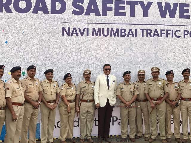 Boman Irani with Mumbai police for road safety-