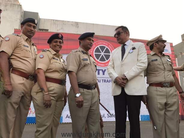 Boman Irani with Mumbai police for road safety