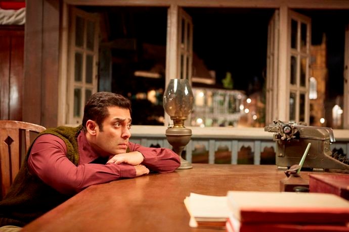 Salim Khan gives the catchline in thePoster of Tubelight…Kya Tumhe Yakeen Hai