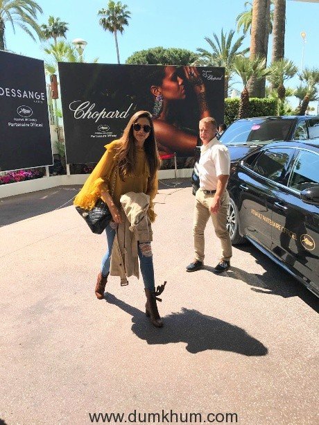 Deepika arrives in Cannes