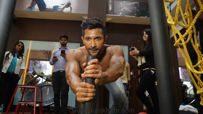 Terence Lewis working out at Jungle Theme Gold Gym Bandra