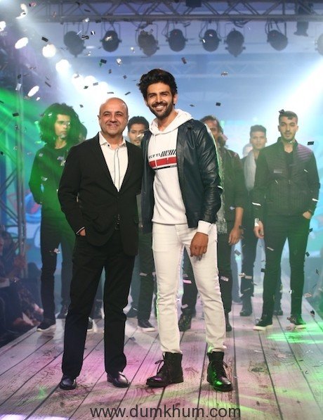 Kartik Aaryan Sets The Ramp on Fire Sporting MUFTI’s Autumn Winter ‘18 Collection