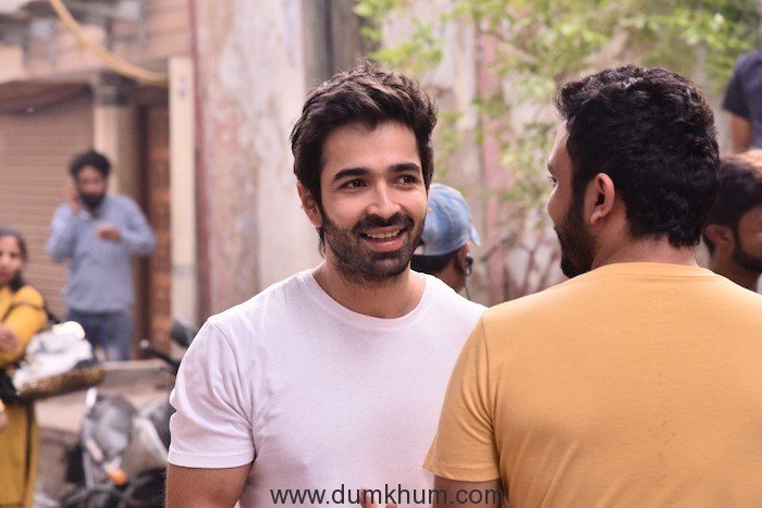 Varun Mitra actually took the Old Delhi tour so he could understand the character better in order to portray it in “Jalebi”!