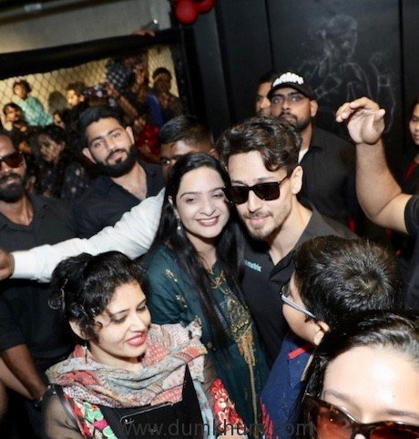 Immense Fan frenzy for Tiger Shroff as he inaugurated his second MMA gym in Bareilly